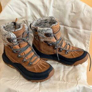 Merrell Women's Tan and Black Winter Boots